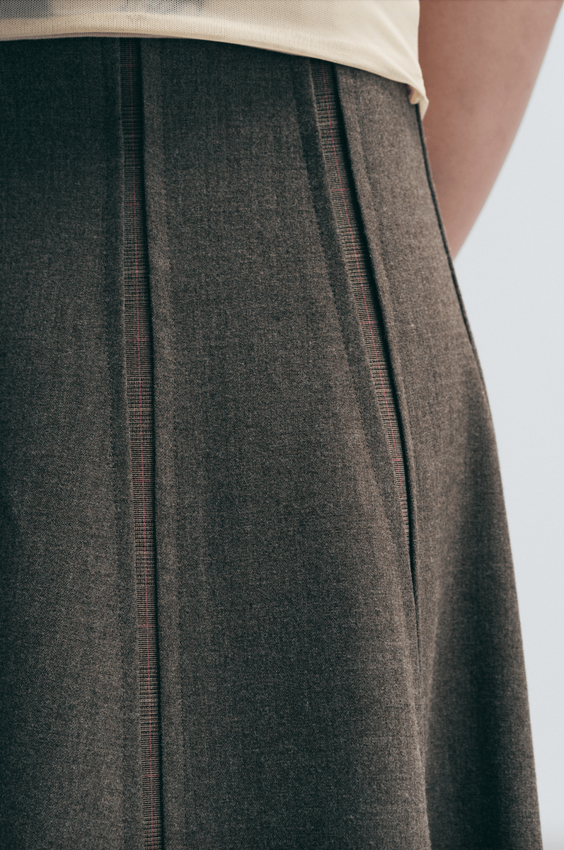 Asymmetric Layered Skirt – EVISU